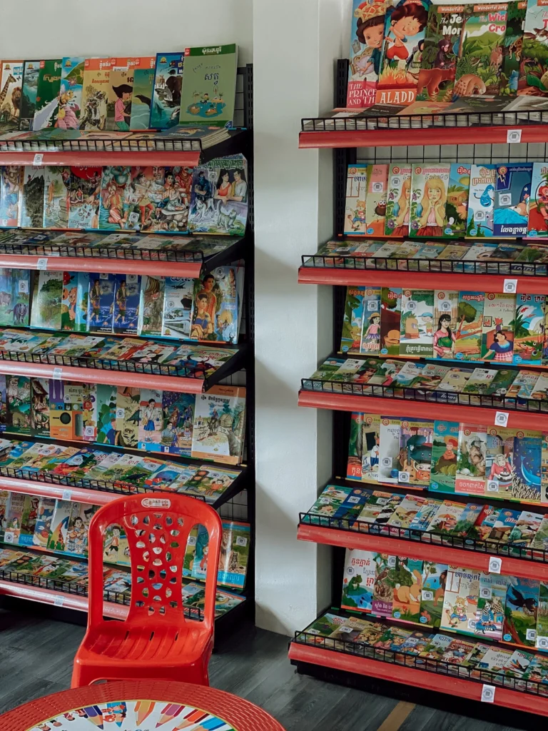 UNTERSTÜTZUNG EINER BIBLIOTHEK